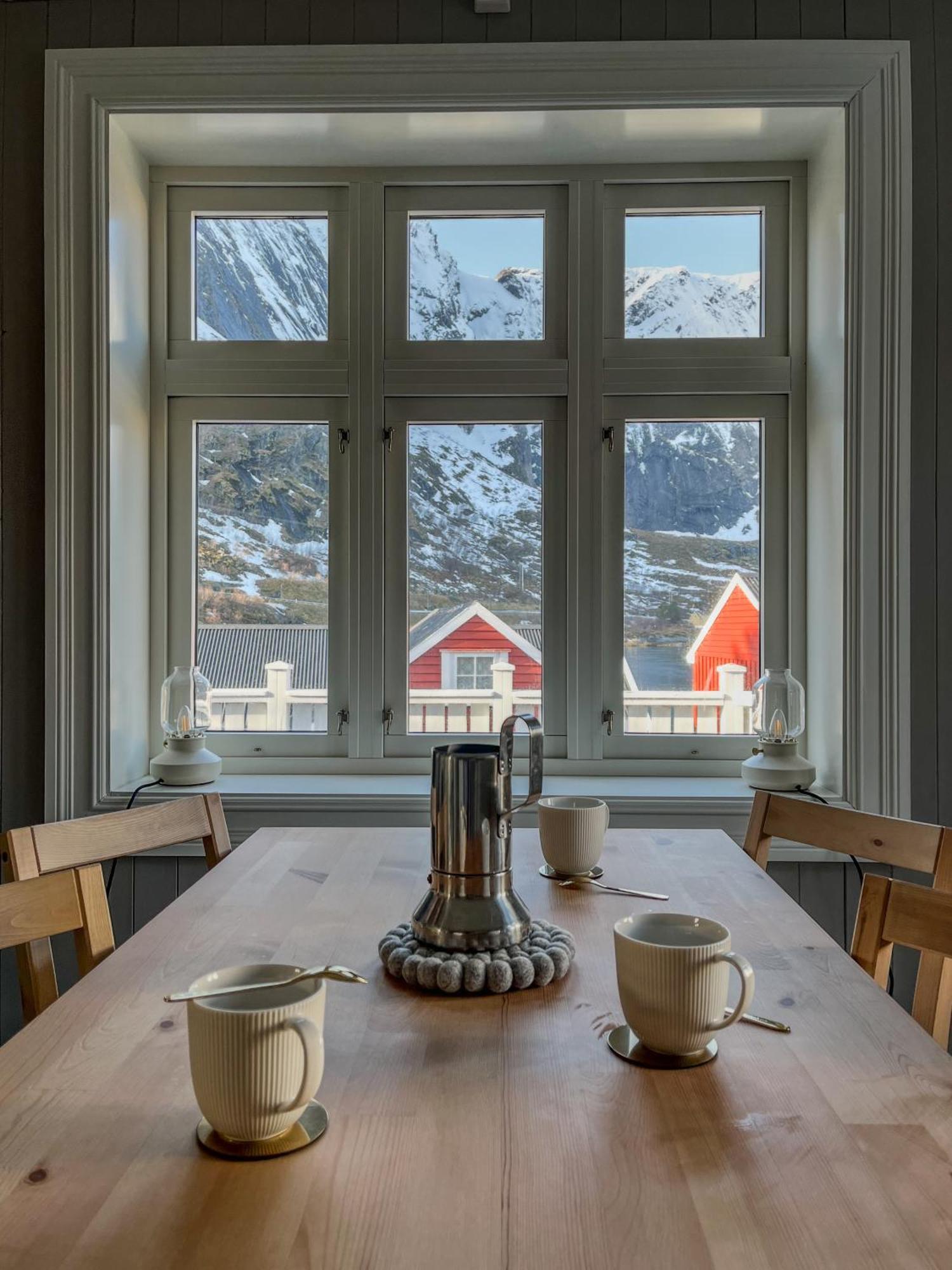 Villa Husly - Your With Reinebringen View *