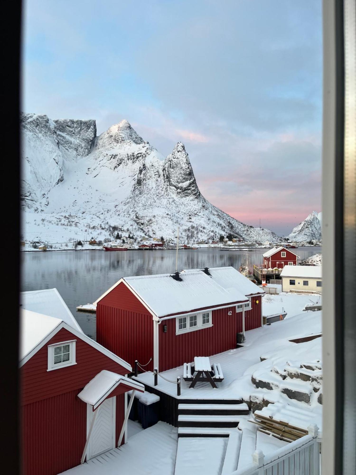 Villa Husly - Your With Reinebringen View *