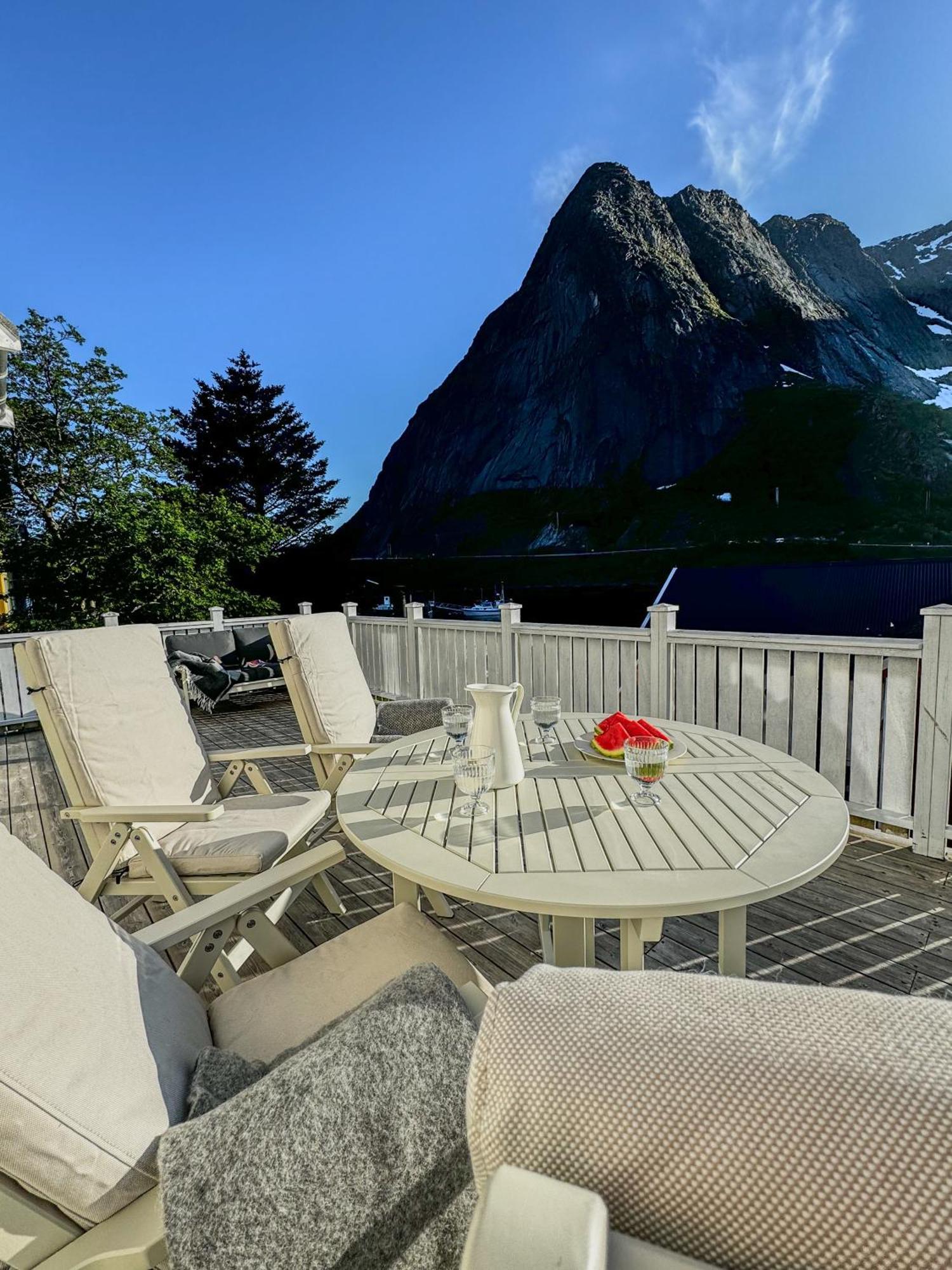Husly - Your With Reinebringen View Villa Reine